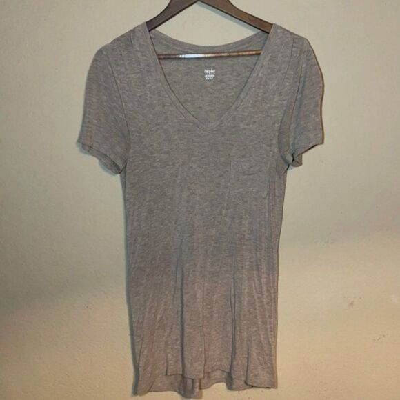 Tan V-neck  - Picture 10 of 10